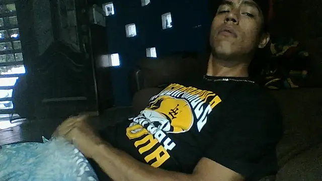 AlexAlejandro13 webcam