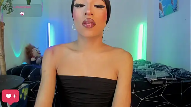 Naughty_Blue live sex cam