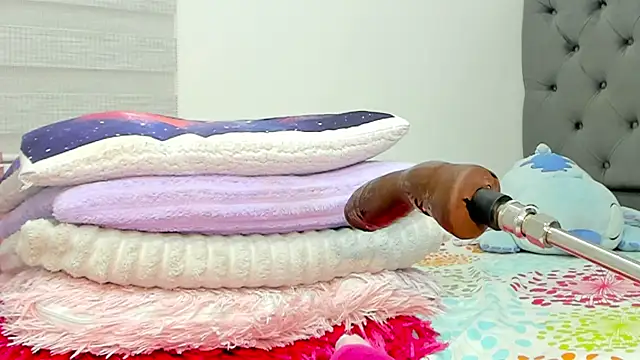 Elizabeth_18_ webcam