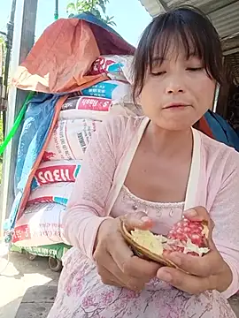 Linda-yiyi webcam