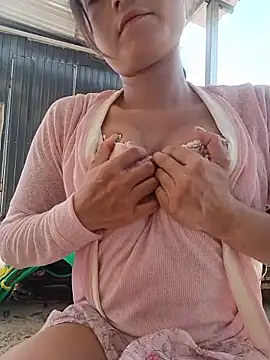 Linda-yiyi webcam