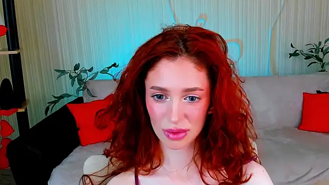 ChristinaConteeree webcam