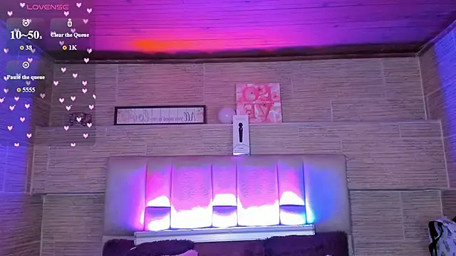mia_devine_ webcam
