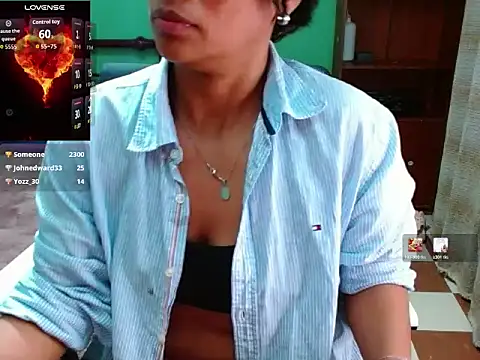 ZoeVibe_2306 webcam