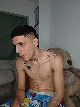 MaxHornyLatin
