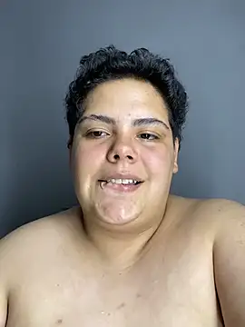 Hailey_Curvy webcam