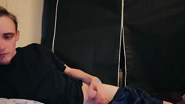 Ilovepussy1911 webcam