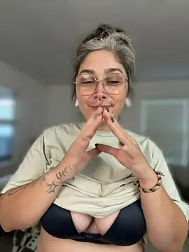 Alix_Valentine webcam
