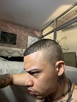 AlphaMasterXxx webcam