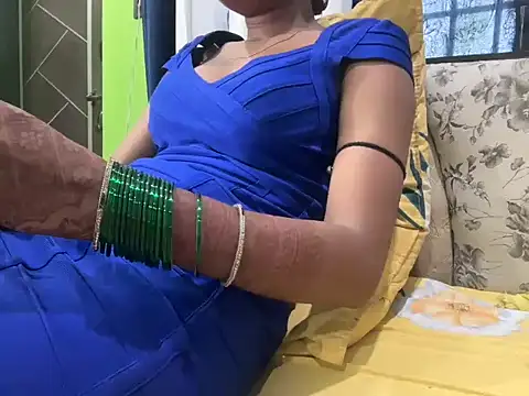 Naughty_Niharikaa webcam
