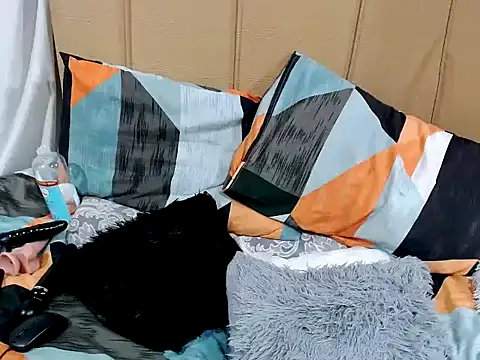 MeltingSquiterXX webcam