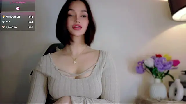 Anna_HollyDoll webcam