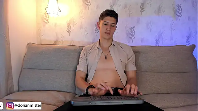 Dorianmistery2322_ webcam