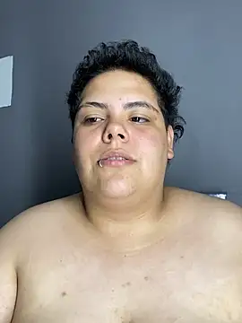 Hailey_Curvy webcam