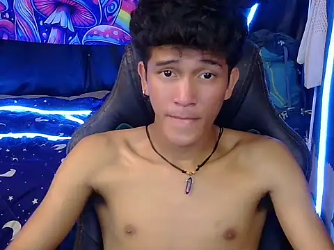 hugekenbigcock webcam