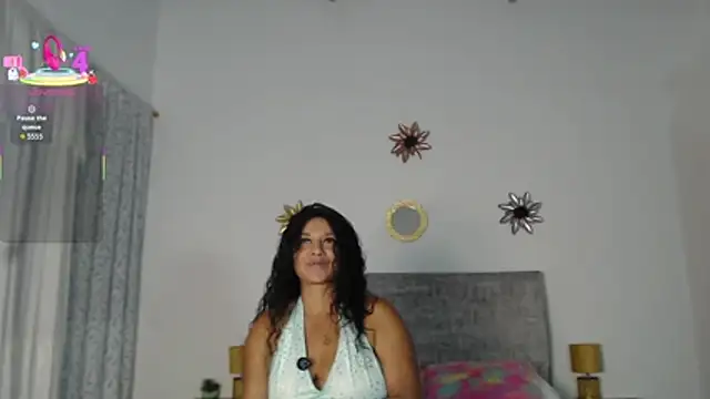 esmeralda_li live cam on StripChat