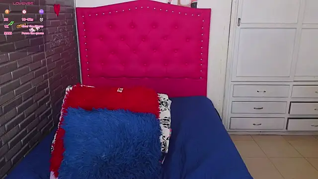 roxxy_pink_ webcam