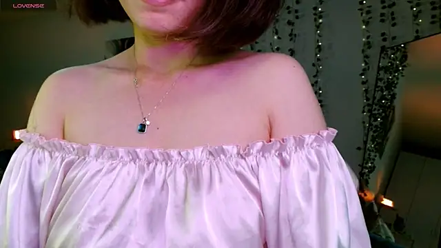 Maya_Campbell webcam
