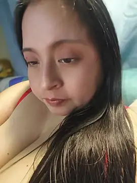 Gatitadiablita35 webcam