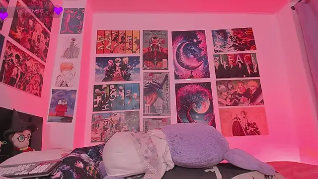 MissCurvyTop webcam