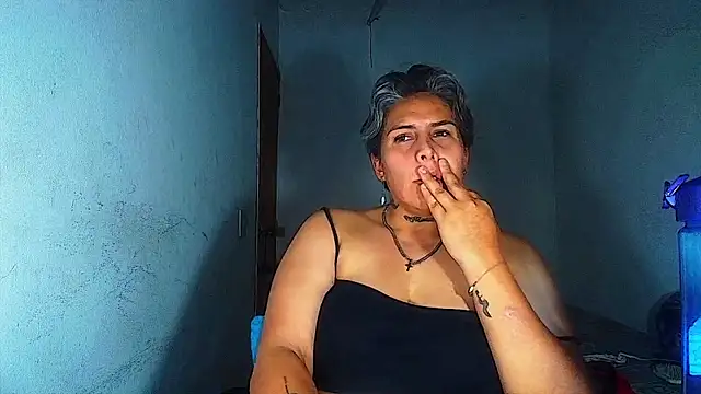 Yessi_rousse webcam