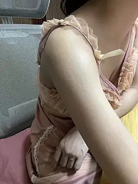Mina048 webcam