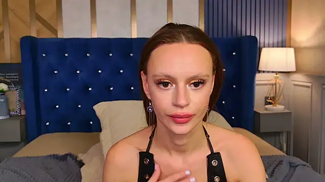 RebeccaMartons webcam