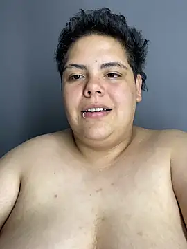 Hailey_Curvy webcam