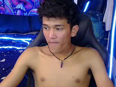 hugekenbigcock webcam