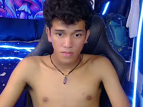 hugekenbigcock webcam