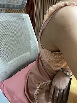 Mina048 webcam