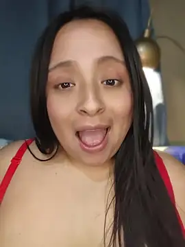 Gatitadiablita35 webcam