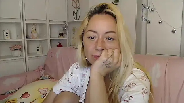 _karolynesyera_ webcam