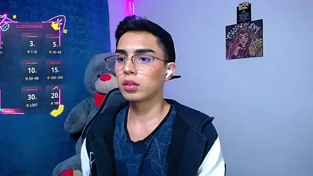 OwenBluee webcam