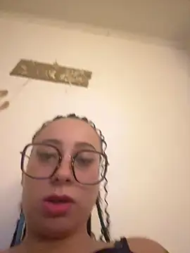 queenlo_xxx webcam