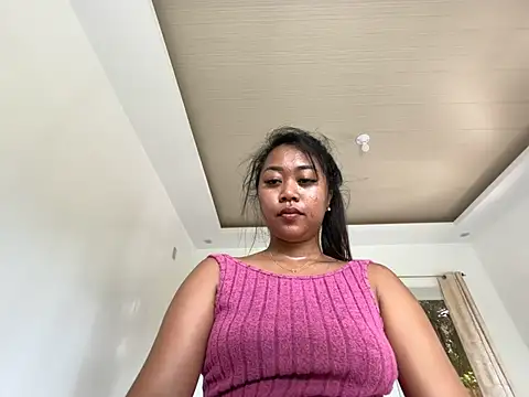Juliet_official_pro webcam