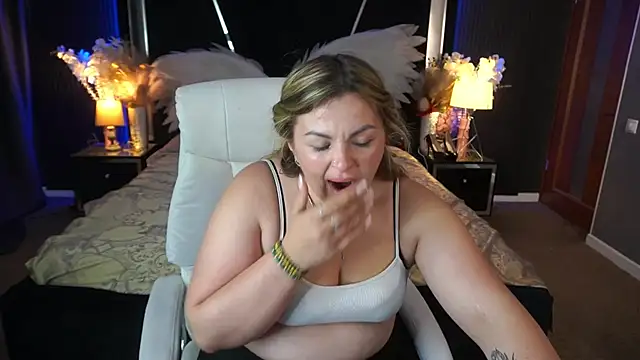 AlissyaGrayy webcam