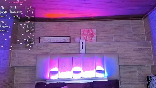 mia_devine_ webcam