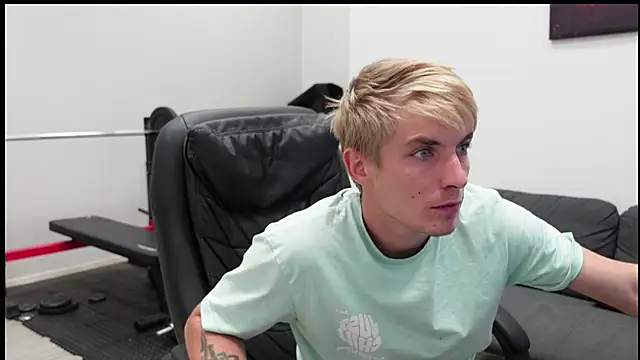 Logan_Falk webcam