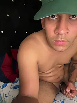 Tonyvelvet webcam