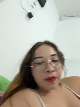 AliciaWhite_nt webcam