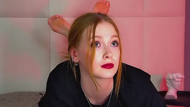 AgataFoxley live cam on StripChat