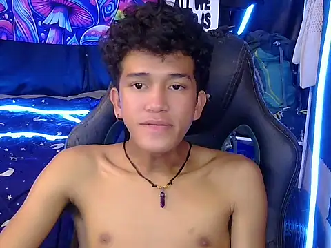 hugekenbigcock webcam