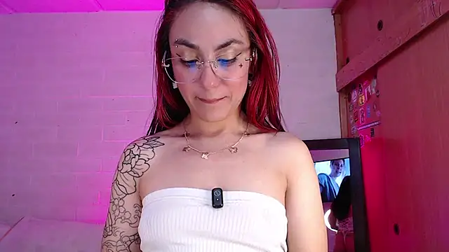 Amy66 webcam
