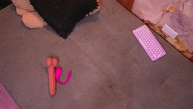 zoey-fox webcam
