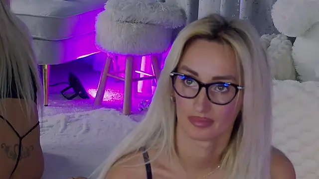 IsabelleEthan webcam