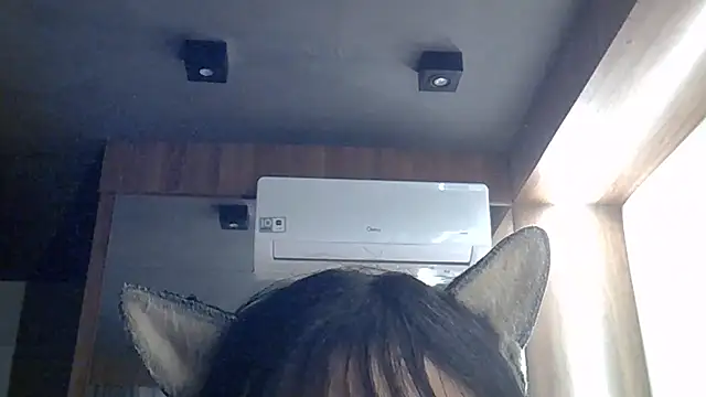 SkinnyKitten webcam