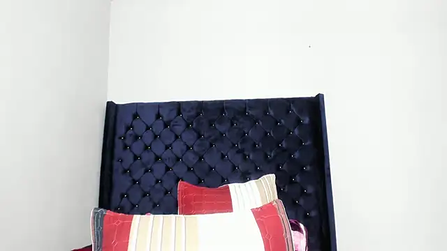 ConnieSmall24 webcam