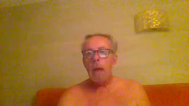 tuggy59 live cam on StripChat