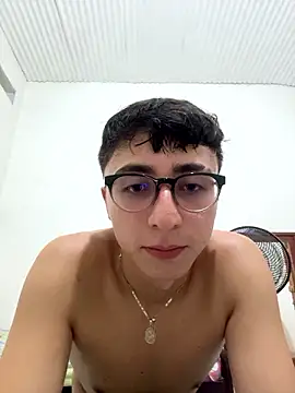 CamiRojas_boy webcam